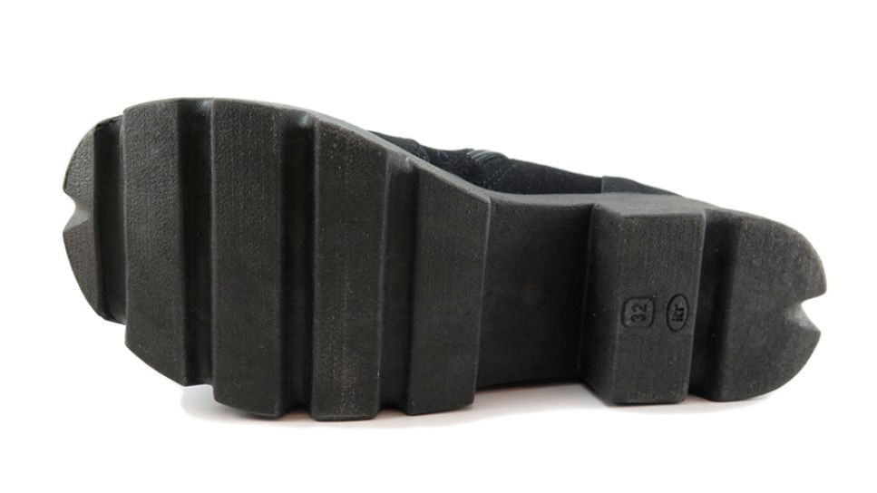 Bota Corta de Gamuza Con Taco Tachas y Estrellas