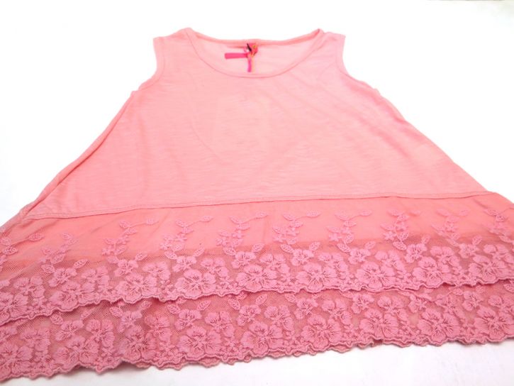 Remera Sin Mangas Con Picos y Puntilla