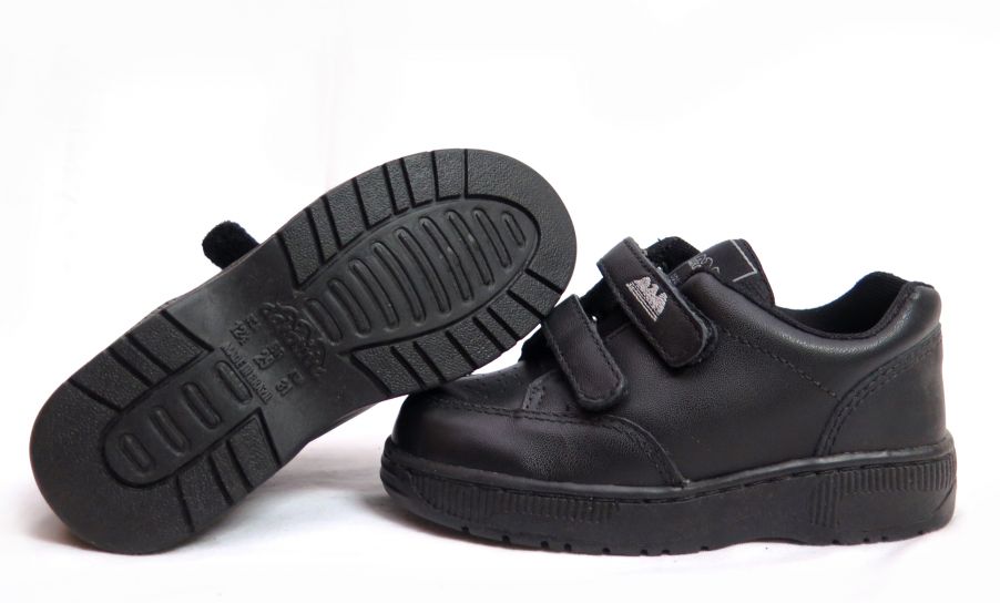 Zapatilla Colegial Cosidas de Cuero  Con Velcro