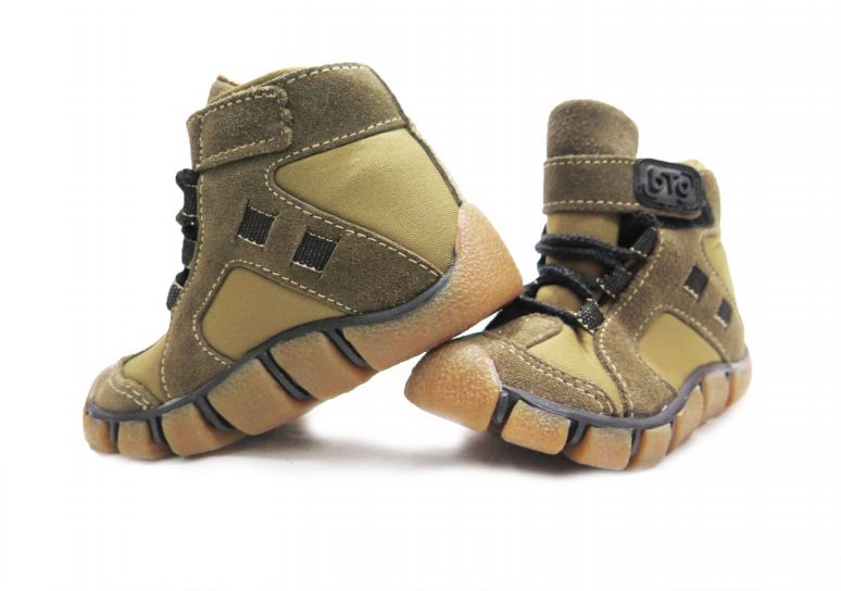 Borcego de Gamuza Con Cordon y Velcro