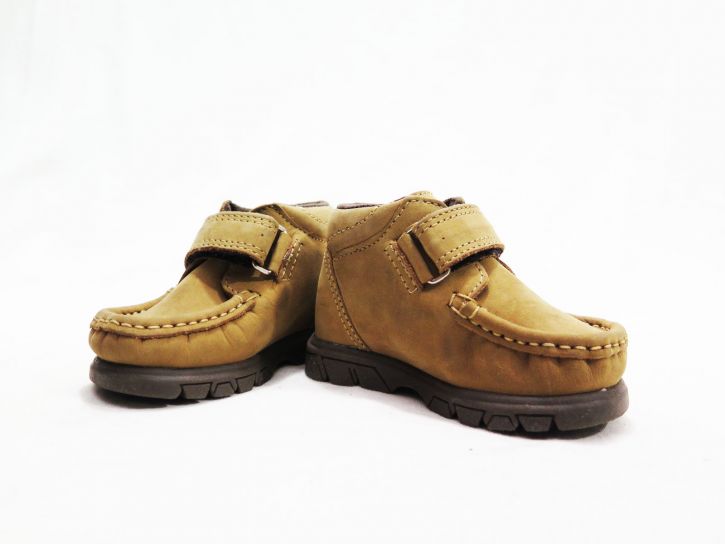 Botita Bota de Nobuk Con Velcro y Costura