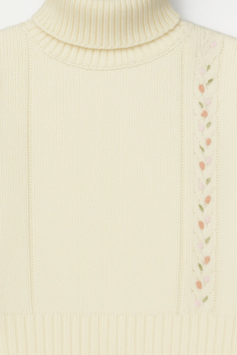 Pullover Sweater Cuello Polera con Bordados Rococo