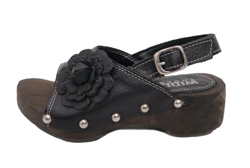 Sandalia de Cuero Tipo Zueco con Aplique de Flor