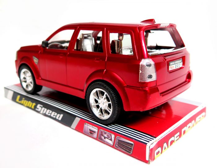 Auto a Friccion Auto camioneta cromada 4 puertas a friccion 24 Cm en burbuja