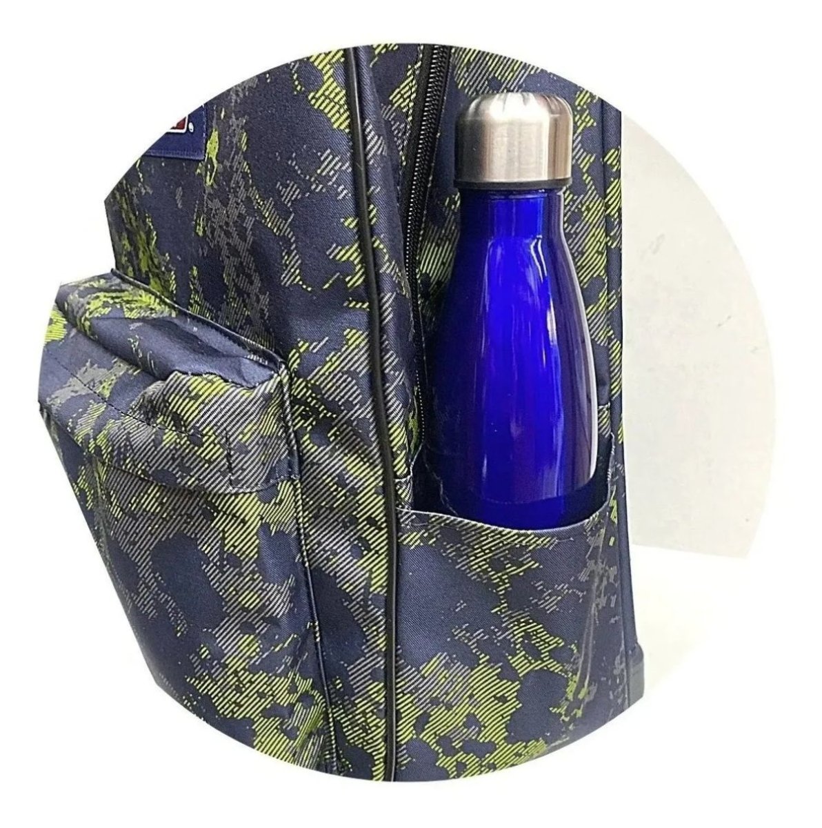 Mochila Con Carro Estampada Con Bolsillo Frontal