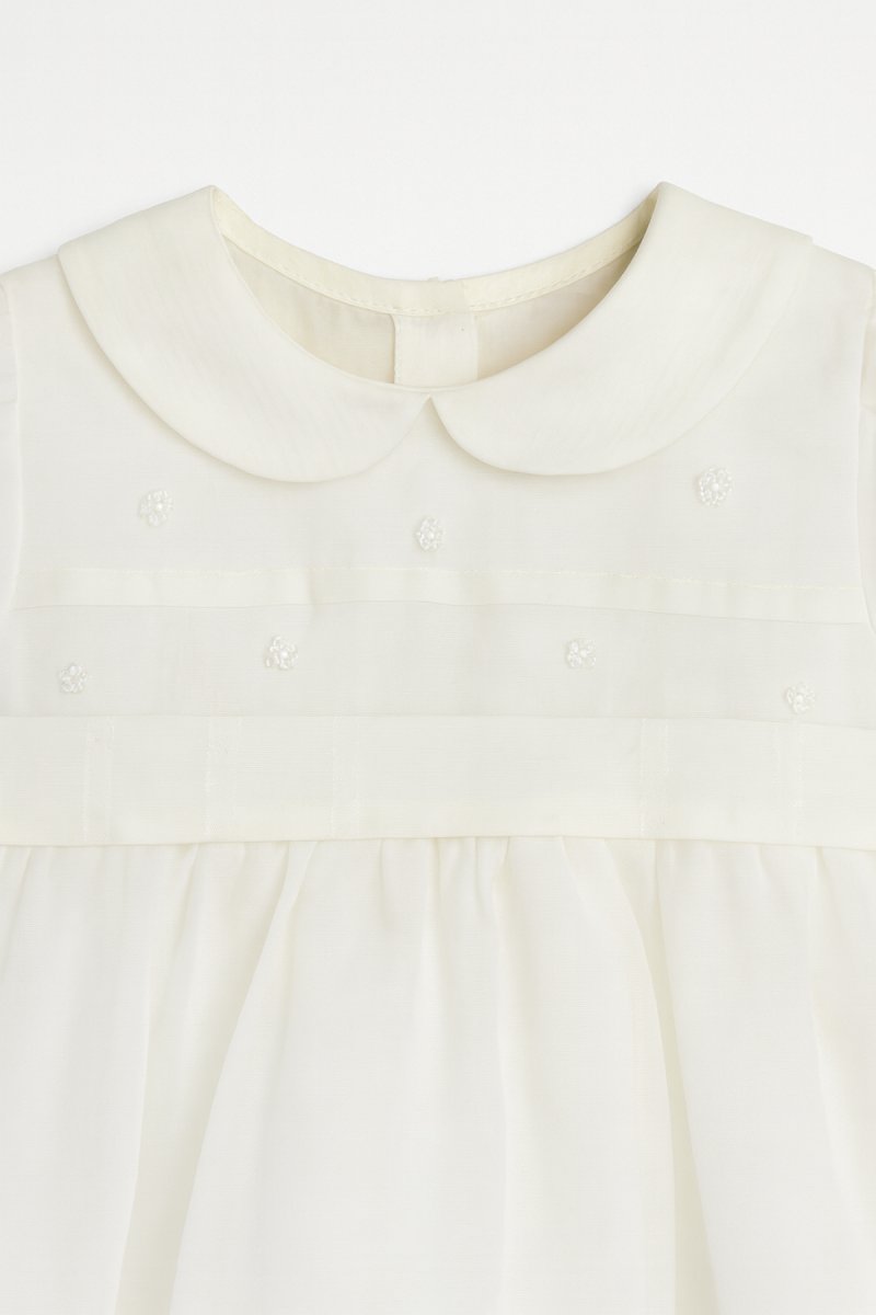 Vestido bautismo de gasa y pechera con razo y perlas Manga corta