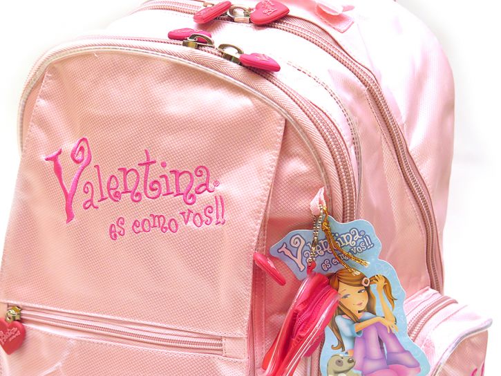 Mochila Espalda Lisa con Bordado Valentina