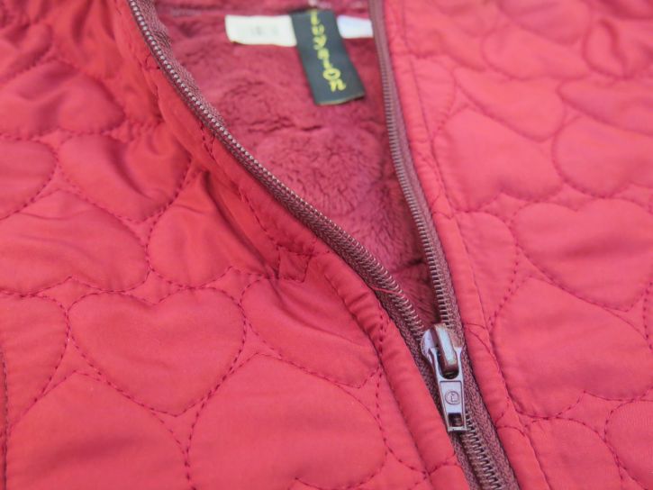 Campera con capucha - Interior en piel - Matelasse con corazones