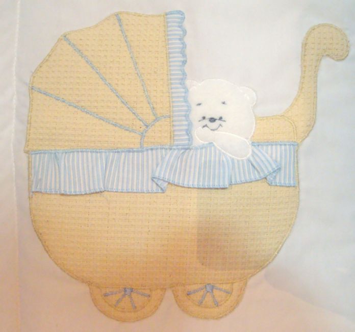 Catre de dormir Celeste / Blanco con Oso Llevando cochecito