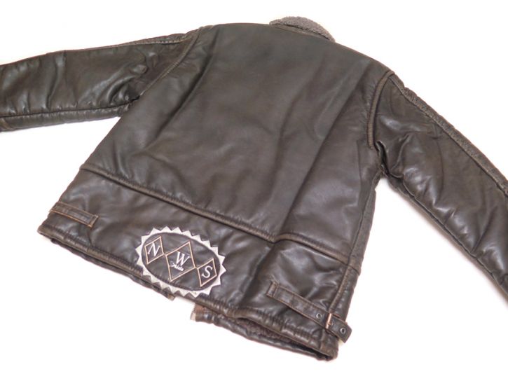 Campera de Cuero Desgastado con Corderito Interno