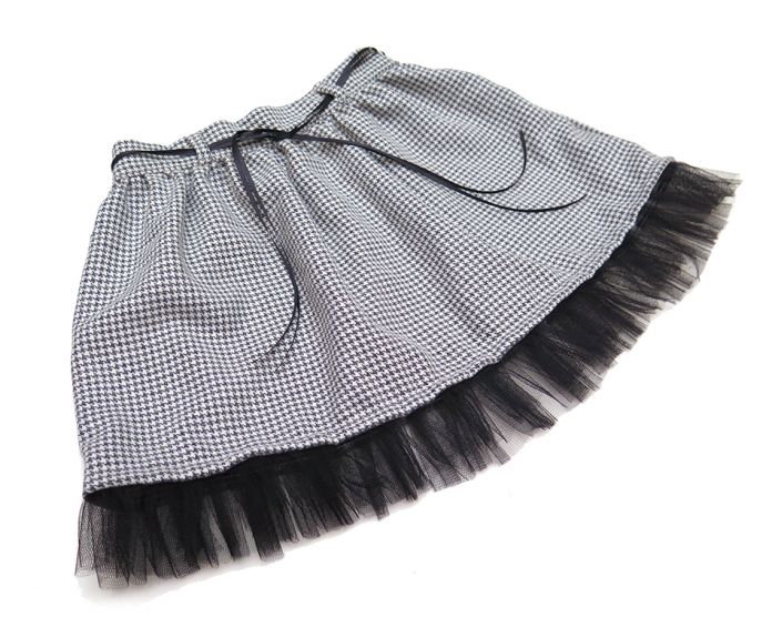 Conjunto Remera y Pollera Con Aplique de Moño. Vestir