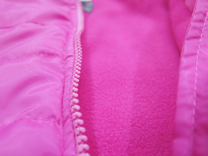 Campera Con Capucha De Nylon Forrada Con Polar