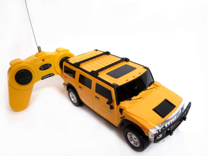 Auto a Radio Control hummer H2 SUV. 17cm Rastar