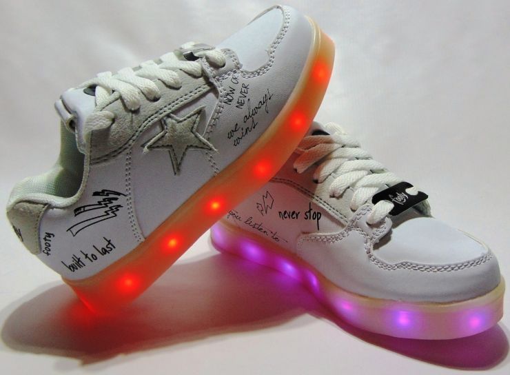 Zapatilla con Cordon Con Luz Led OUTLET (Prende Solo Uno)