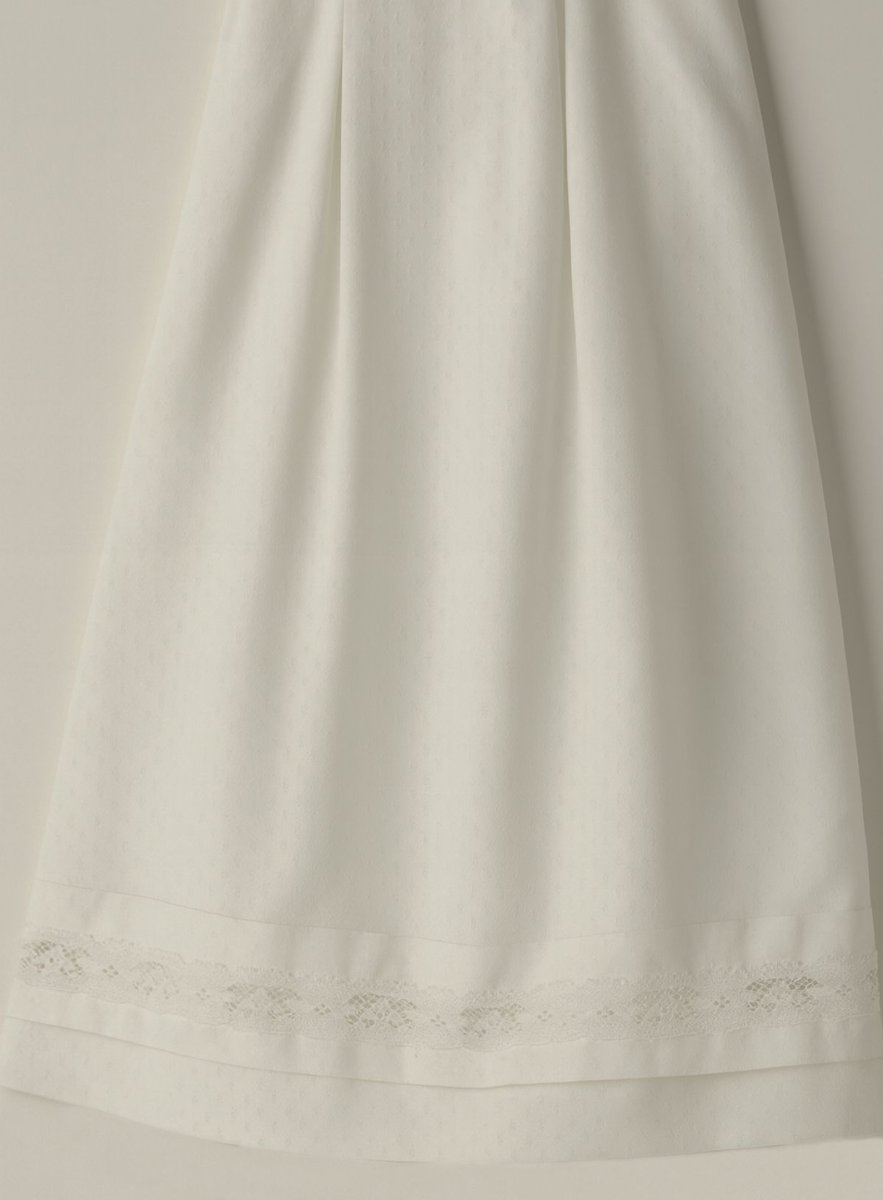 Vestido de Bautismo seda labrada con cuello bordado mangas largas