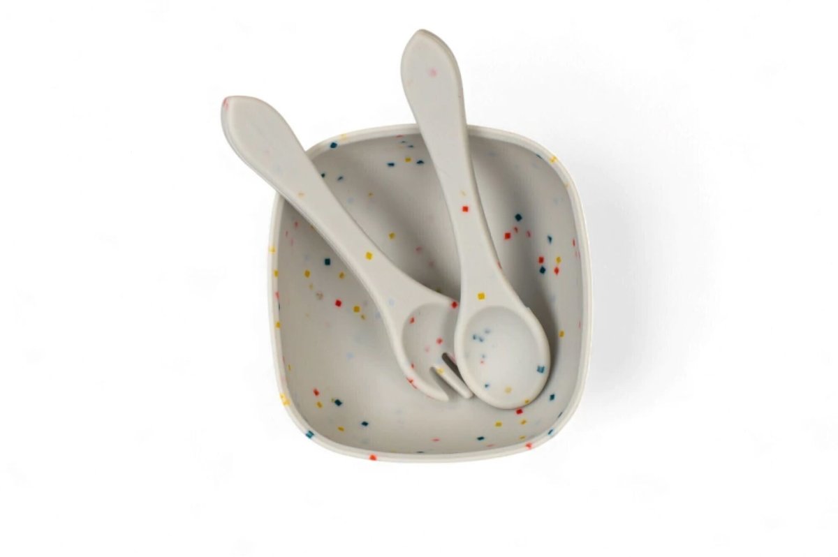 Set De Alimentacion De Silicona - Plato Divisorio Con Sopapa, Bowl Con Sopapa, Vaso Con Sorbete, Babero, Tenedor Y Cuchara