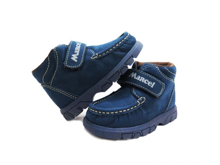 Bota de Nobuk Con Velcro y Costura