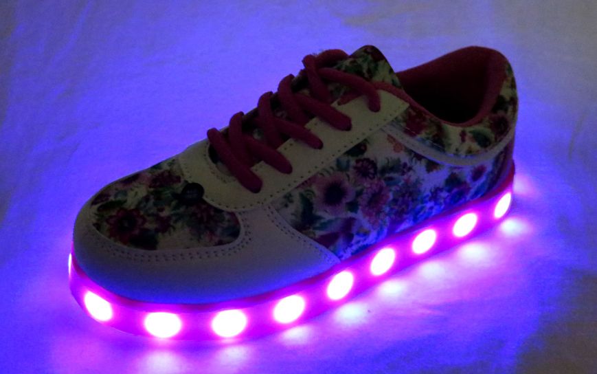 Zapatilla Con Luz Led Estampado Flores