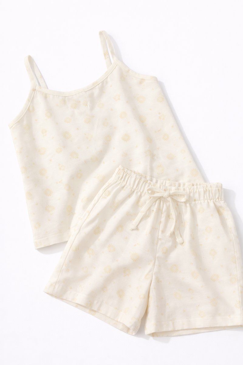 Pijama Verano Remera con Breteles y Short Estampado Flores