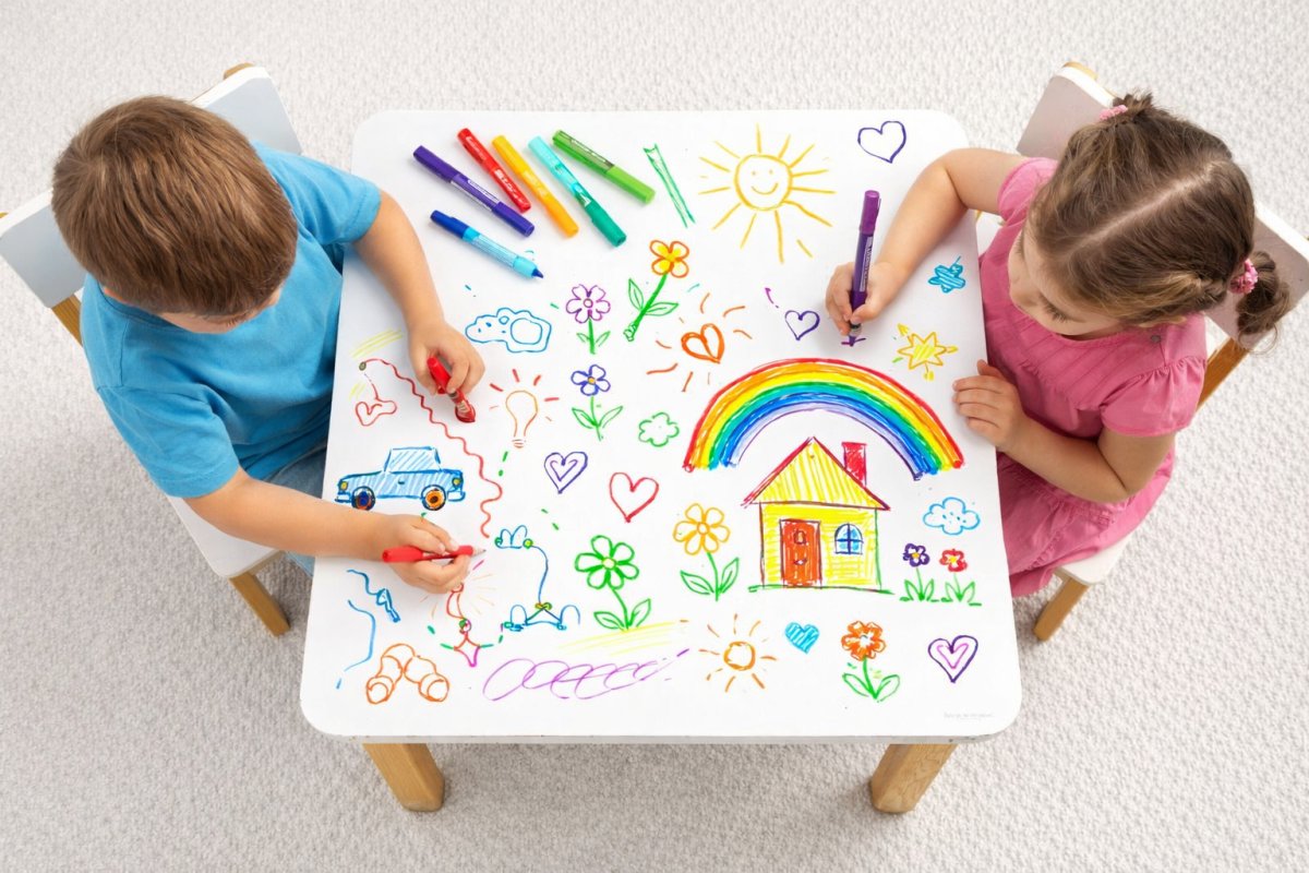 Juego Mesa Infantil Didáctica con 2 Sillas de Madera - Mesa para Pintar y Borrar Montessori Nordica