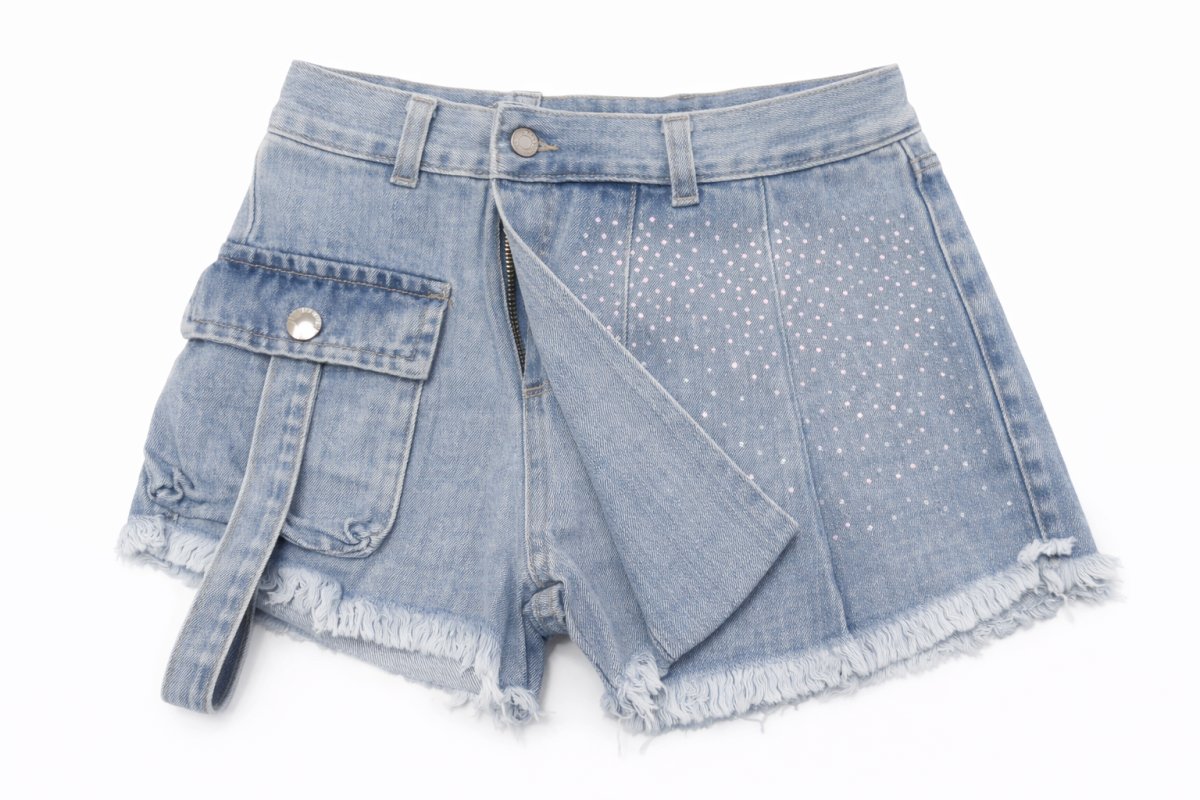 Short De Jeans Con Tapa y Strass