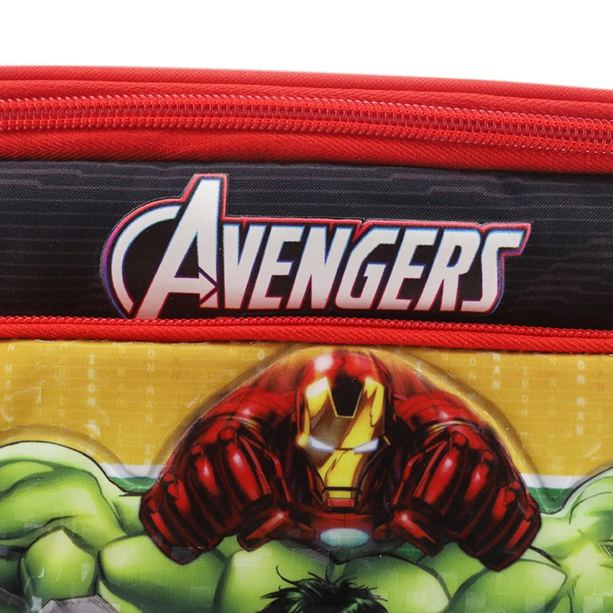 Lunchera Termica Avengers Marvel - Bolsillo Frontal