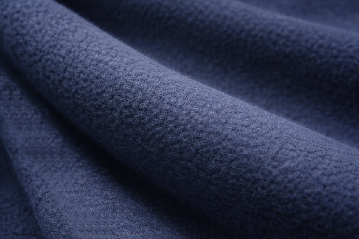 Campera Frisa Colegial c/Bolsillos/Capucha y Puños