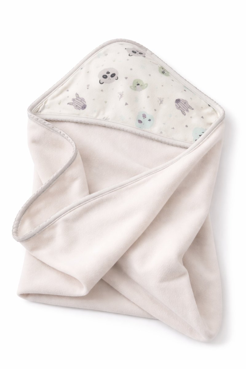 Toallon de Towel Capucha Estampada con Picot